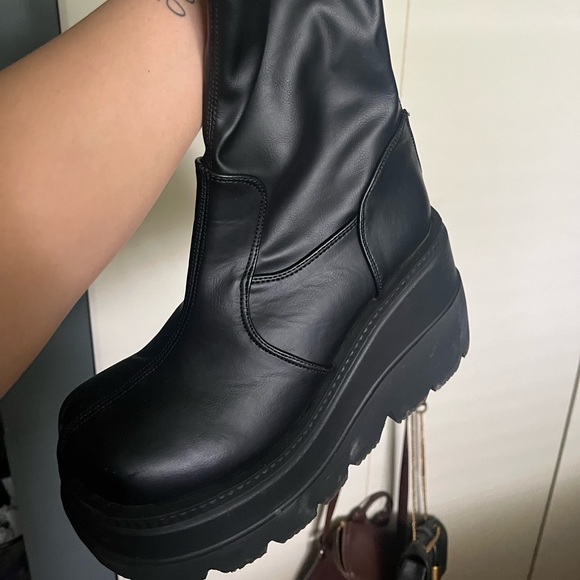 COPY - Demonia Shaker 65 - Picture 6 of 6